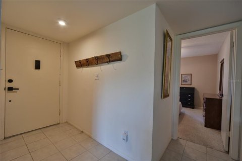 Condo in Ocala, Florida, 2 bedrooms  № 2214379 - photo 5