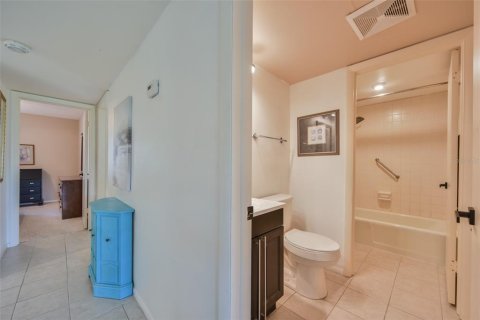 Condo in Ocala, Florida, 2 bedrooms  № 2214379 - photo 17