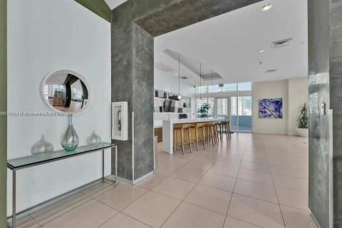 Condominio en alquiler en Miami, Florida, 1 dormitorio, 72.46 m2 № 1980193 - foto 23