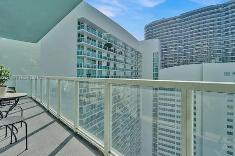 Condominio en alquiler en Miami, Florida, 1 dormitorio, 72.46 m2 № 1980193 - foto 11