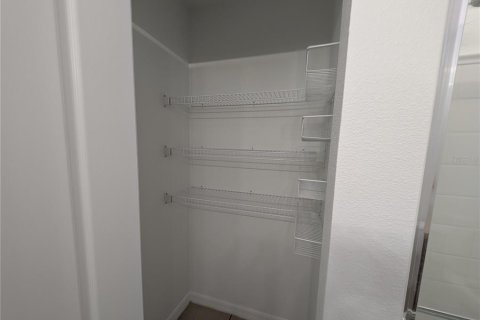 Touwnhouse à vendre à Orlando, Floride: 3 chambres, 156.63 m2 № 2354219 - photo 29