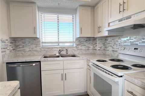 Condominio en venta en Bradenton, Florida, 2 dormitorios, 84.73 m2 № 1445056 - foto 12