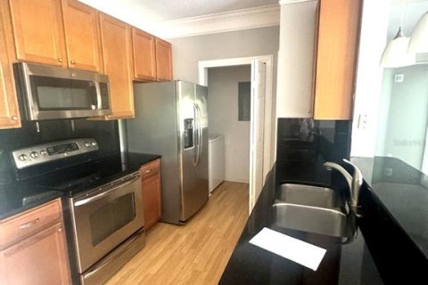 Condo in Orlando, Florida, 3 bedrooms  № 2204349 - photo 9
