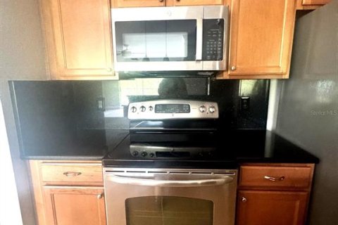 Condo in Orlando, Florida, 3 bedrooms  № 2204349 - photo 10