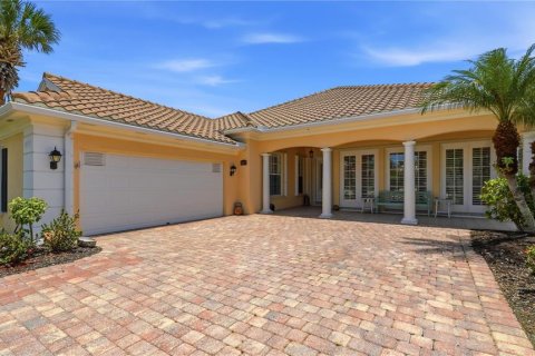 House in Sarasota, Florida 4 bedrooms, 234.21 sq.m. № 2223112 - photo 10