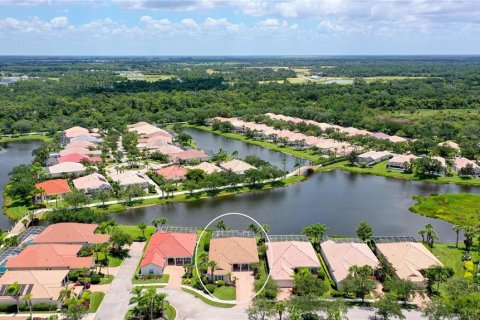 House in Sarasota, Florida 4 bedrooms, 234.21 sq.m. № 2223112 - photo 3