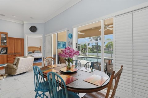 House in Sarasota, Florida 4 bedrooms, 234.21 sq.m. № 2223112 - photo 17