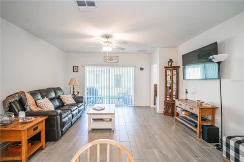 Casa en venta en Land O' Lakes, Florida, 2 dormitorios, 130.53 m2 № 2341904 - foto 10