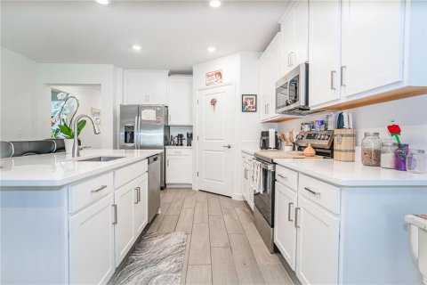 Casa en venta en Land O' Lakes, Florida, 2 dormitorios, 130.53 m2 № 2341904 - foto 6