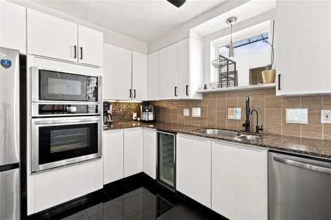 Condominio en venta en Tampa, Florida, 3 dormitorios, 160.54 m2 № 2305918 - foto 20