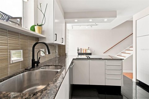 Condominio en venta en Tampa, Florida, 3 dormitorios, 160.54 m2 № 2305918 - foto 21
