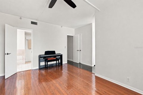 Condominio en venta en Tampa, Florida, 3 dormitorios, 160.54 m2 № 2305918 - foto 11