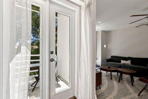Condominio en venta en Tampa, Florida, 3 dormitorios, 160.54 m2 № 2305918 - foto 13