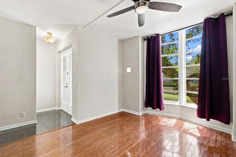 Condominio en venta en Tampa, Florida, 3 dormitorios, 160.54 m2 № 2305918 - foto 9