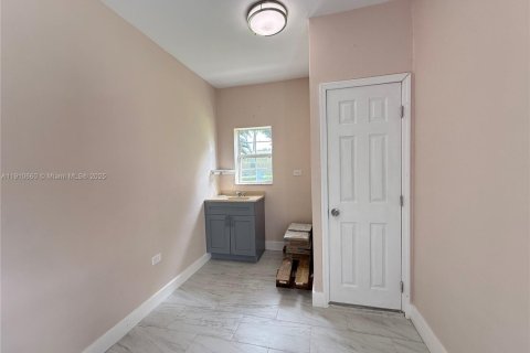 Villa ou maison à vendre à Fort Myers, Floride: 3 chambres № 1966707 - photo 19