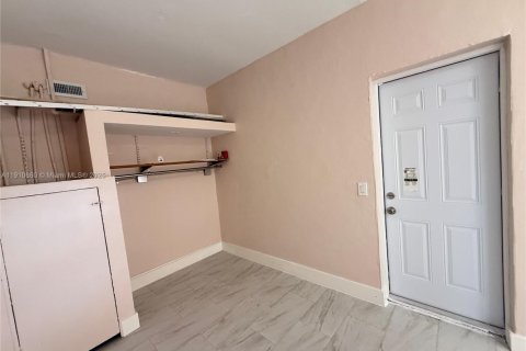 Villa ou maison à vendre à Fort Myers, Floride: 3 chambres № 1966707 - photo 18