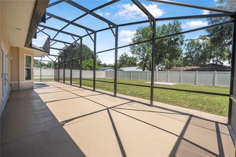 House in Fruitland Park, Florida 3 bedrooms, 190.17 sq.m. № 1849748 - photo 30