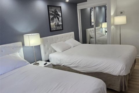 Copropriété à louer à Sunny Isles Beach, Floride: 33.44 m2 № 2036764 - photo 17