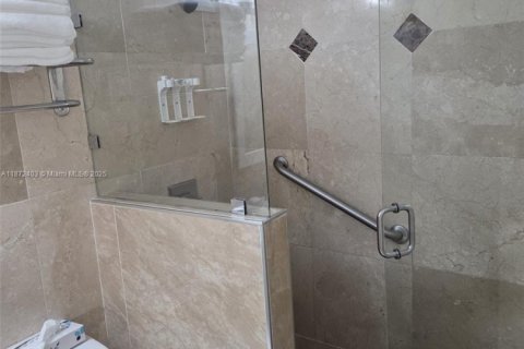 Copropriété à louer à Sunny Isles Beach, Floride: 33.44 m2 № 2036764 - photo 14
