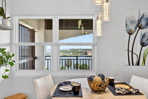 Condo in Daytona Beach, Florida, 3 bedrooms № 2214558 - photo 16