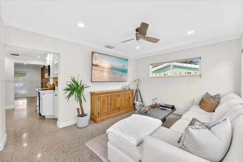 House in Oakland Park, Florida 3 bedrooms, 102.19 sq.m. № 1988798 - photo 12