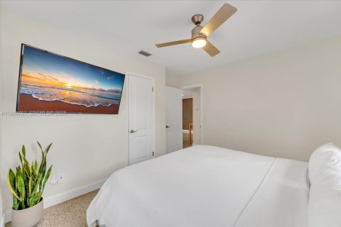 House in Oakland Park, Florida 3 bedrooms, 102.19 sq.m. № 1988798 - photo 14