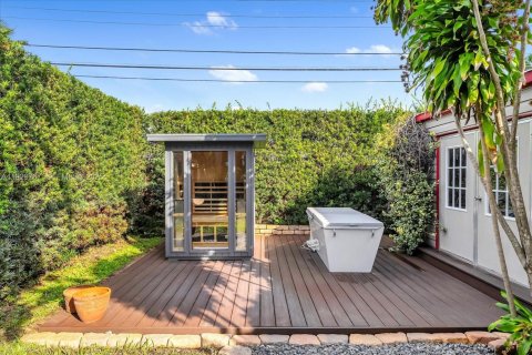 House in Oakland Park, Florida 3 bedrooms, 102.19 sq.m. № 1988798 - photo 25