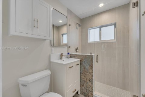 House in Oakland Park, Florida 3 bedrooms, 102.19 sq.m. № 1988798 - photo 18