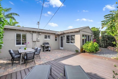 House in Oakland Park, Florida 3 bedrooms, 102.19 sq.m. № 1988798 - photo 23