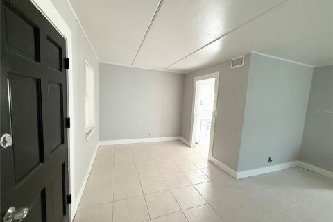 Apartamento en alquiler en DeLand, Florida, 2 dormitorios, 76.64 m2 № 1840563 - foto 2