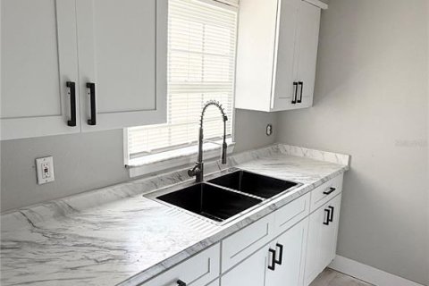 Apartamento en alquiler en DeLand, Florida, 2 dormitorios, 76.64 m2 № 1840563 - foto 6