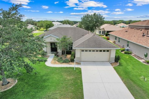 House in Leesburg, Florida 3 bedrooms, 188.68 sq.m. № 1682950 - photo 2