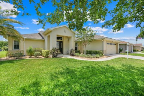 House in Leesburg, Florida 3 bedrooms, 188.68 sq.m. № 1682950 - photo 1