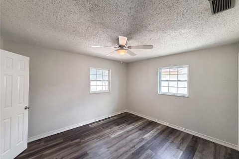 Villa ou maison à vendre à Lakeland, Floride: 3 chambres, 160.91 m2 № 2227368 - photo 9