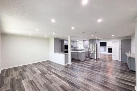 Villa ou maison à vendre à Lakeland, Floride: 3 chambres, 160.91 m2 № 2227368 - photo 6