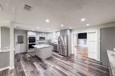 Villa ou maison à vendre à Lakeland, Floride: 3 chambres, 160.91 m2 № 2227368 - photo 5