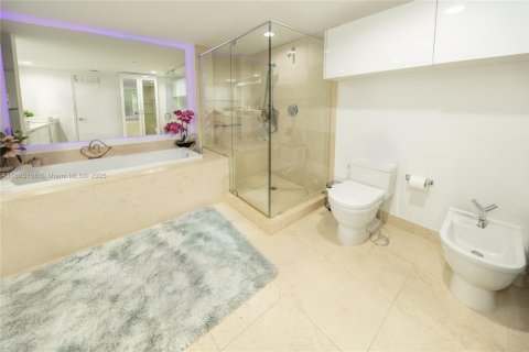 Купить кондоминиум в Майами, Флорида 1 комната, 121.98м2, № 1932952 - фото 11