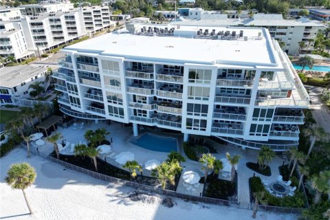 Condo in Sarasota, Florida, 2 bedrooms № 2128607 - photo 18