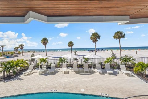 Condo in Sarasota, Florida, 2 bedrooms № 2128607 - photo 14