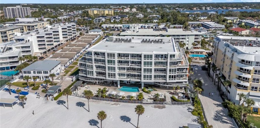 Condo in Sarasota, Florida, 2 bedrooms № 2128607