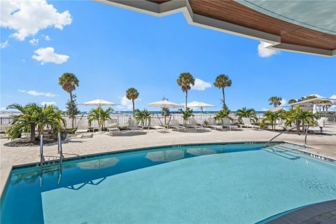 Condo in Sarasota, Florida, 2 bedrooms № 2128607 - photo 3