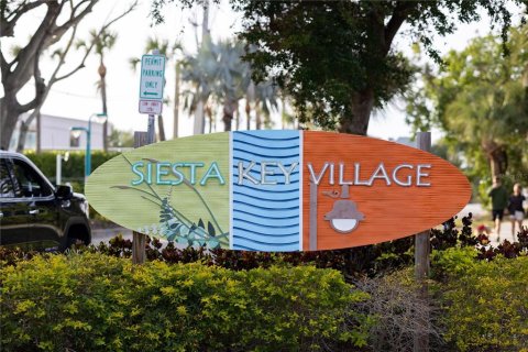 Condo in Sarasota, Florida, 2 bedrooms № 2128607 - photo 24