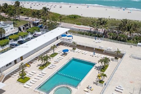 Condominio en venta en Miami Beach, Florida, 47.01 m2 № 1889514 - foto 1