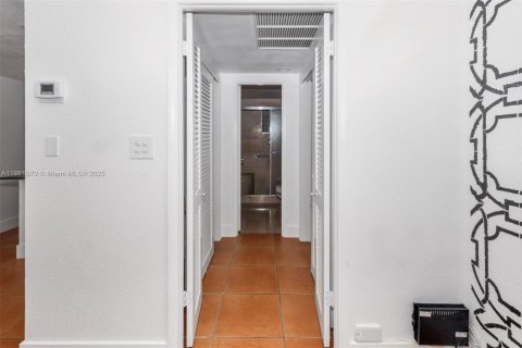 Condominio en venta en Miami Beach, Florida, 47.01 m2 № 1889514 - foto 5