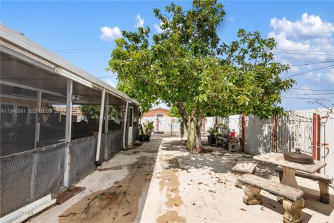 Villa ou maison à vendre à Miami Gardens, Floride: 3 chambres, 129.78 m2 № 2005155 - photo 29