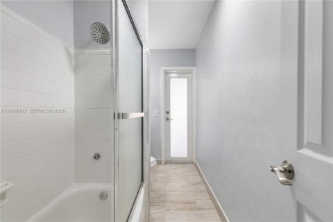 Villa ou maison à vendre à Miami Gardens, Floride: 3 chambres, 129.78 m2 № 2005155 - photo 23