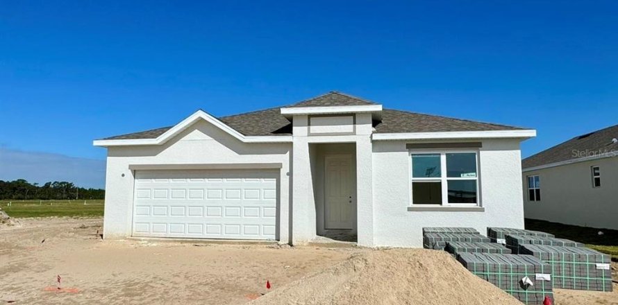 House in Wildwood, Florida 4 bedrooms, 176.51 sq.m. № 1422639