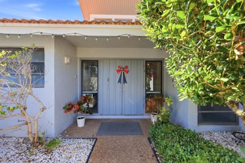 Villa ou maison à louer à Boca Raton, Floride: 3 chambres, 215.9 m2 № 2181052 - photo 3