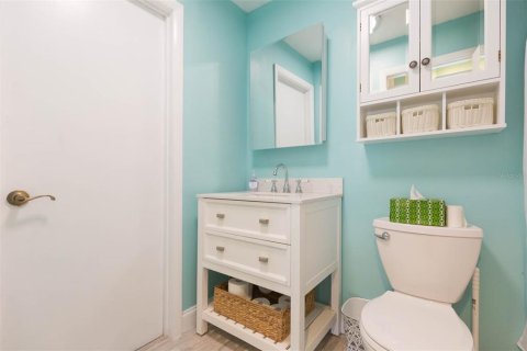 Townhouse in Tampa, Florida 2 bedrooms, 125.6 sq.m. № 1853775 - photo 26