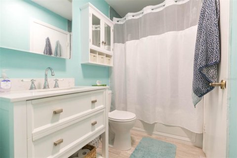 Townhouse in Tampa, Florida 2 bedrooms, 125.6 sq.m. № 1853775 - photo 27
